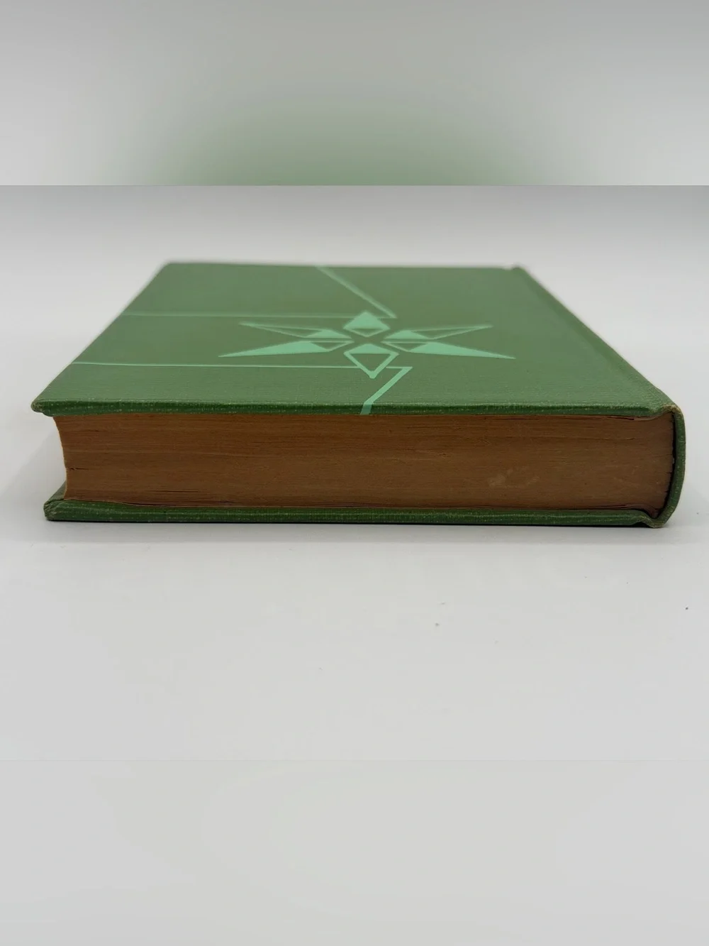 Queens Die Proudly by W. L. White (Hardcover Book, 1943) Former Library Book